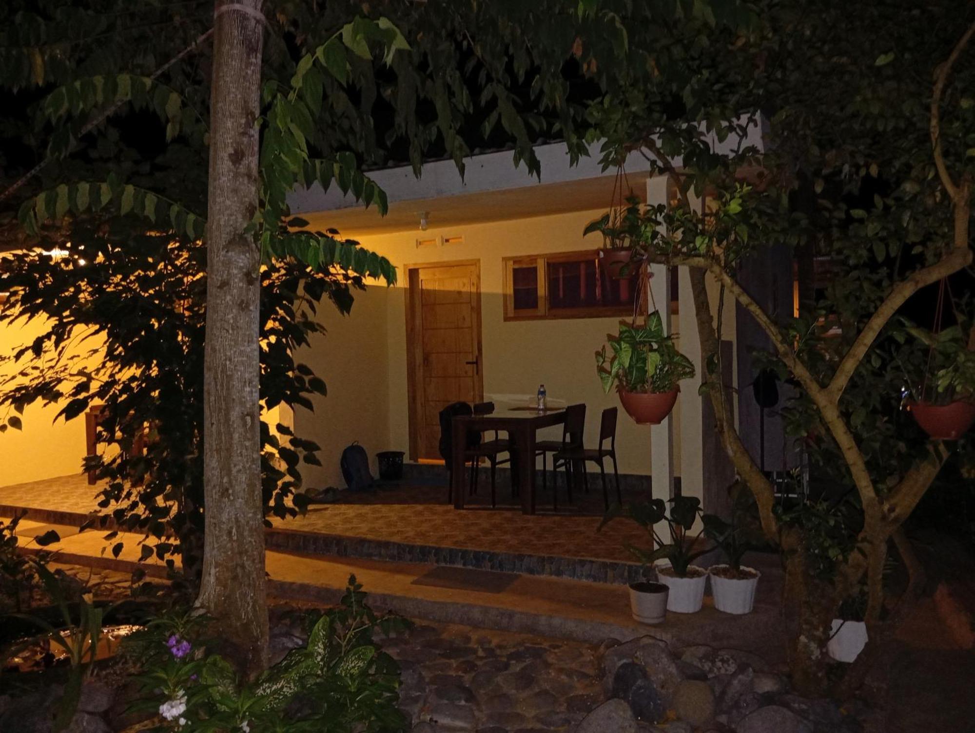 Rumah Kawan Senaru House Of Friend 外观 照片